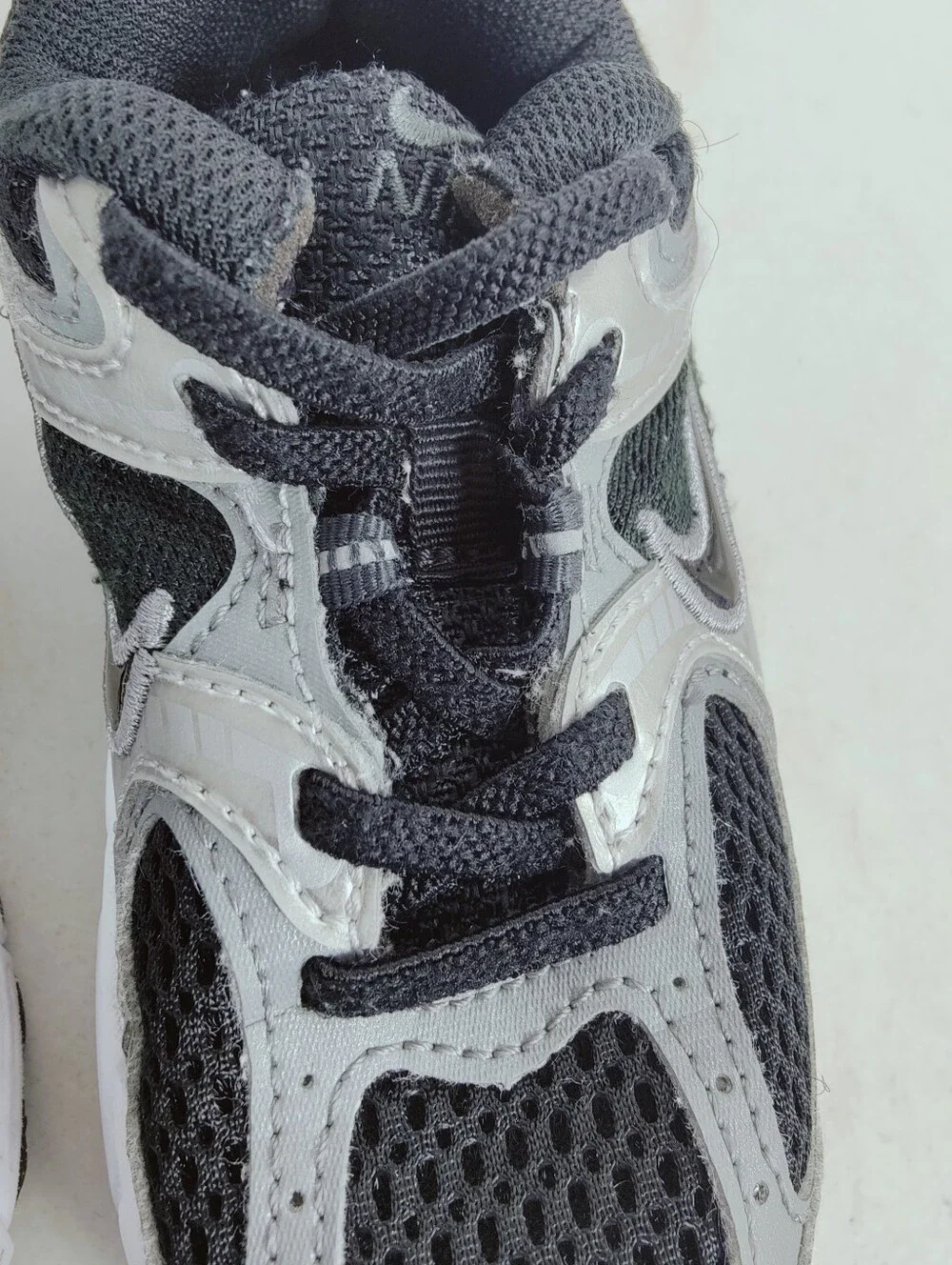 Nike Toddler Kids' V5 RNR Running Sneakers, Black Silver White, Sz 11V